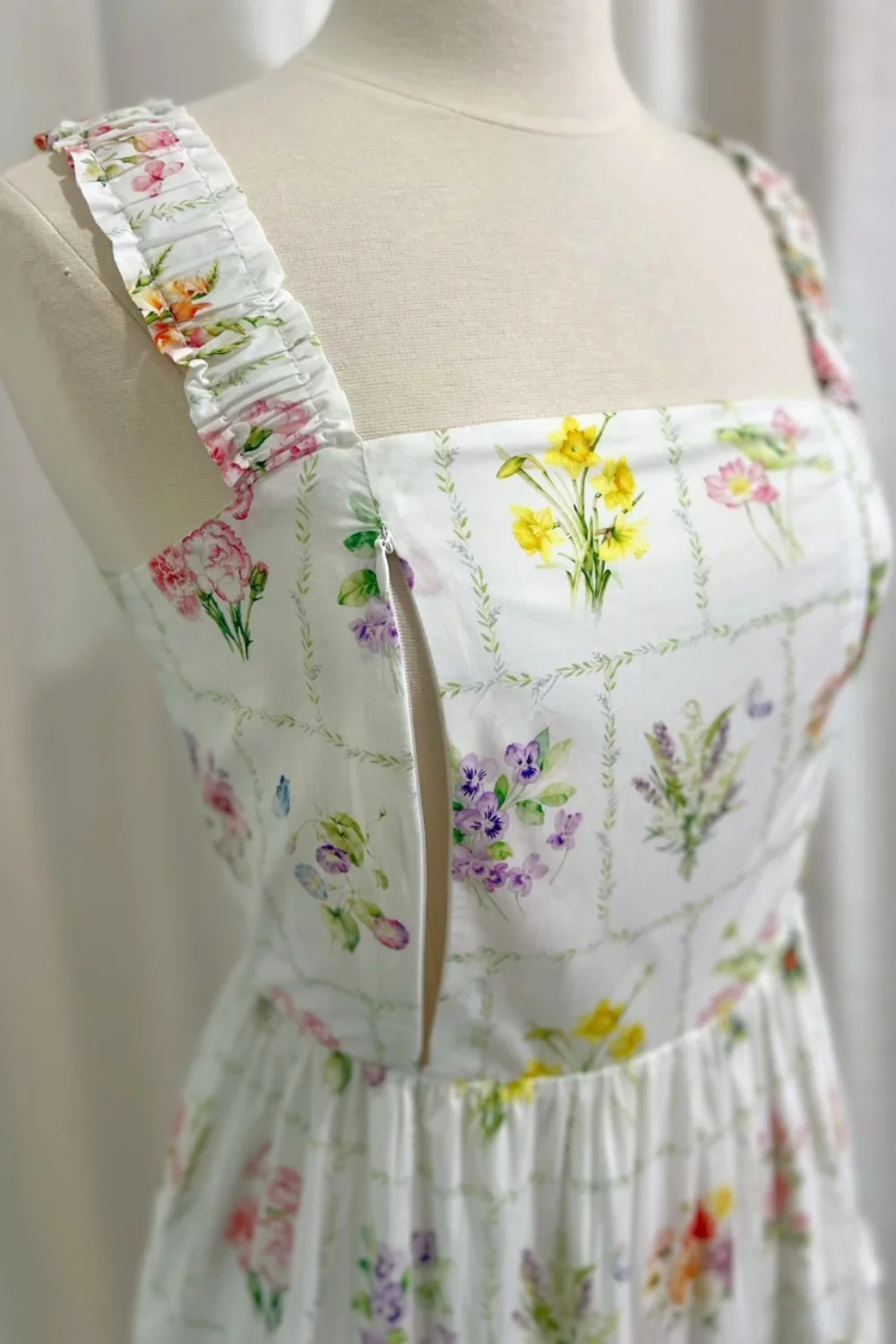 Kanya Dress with Nursing Zippers in Birth Flowers - Image 3