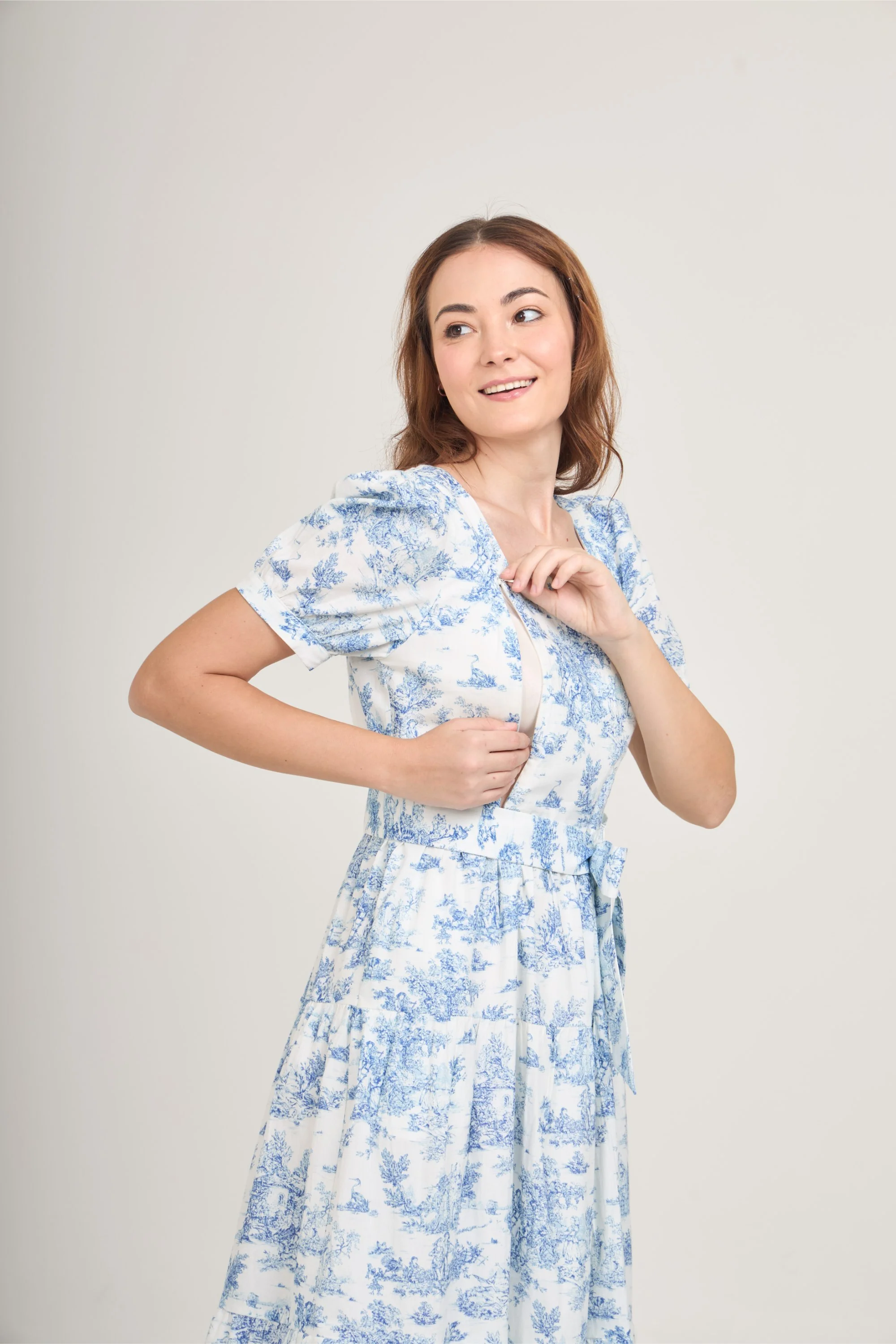 Versa Cotton Dress with Nursing Zippers in Vintage Blue Toile - Image 21