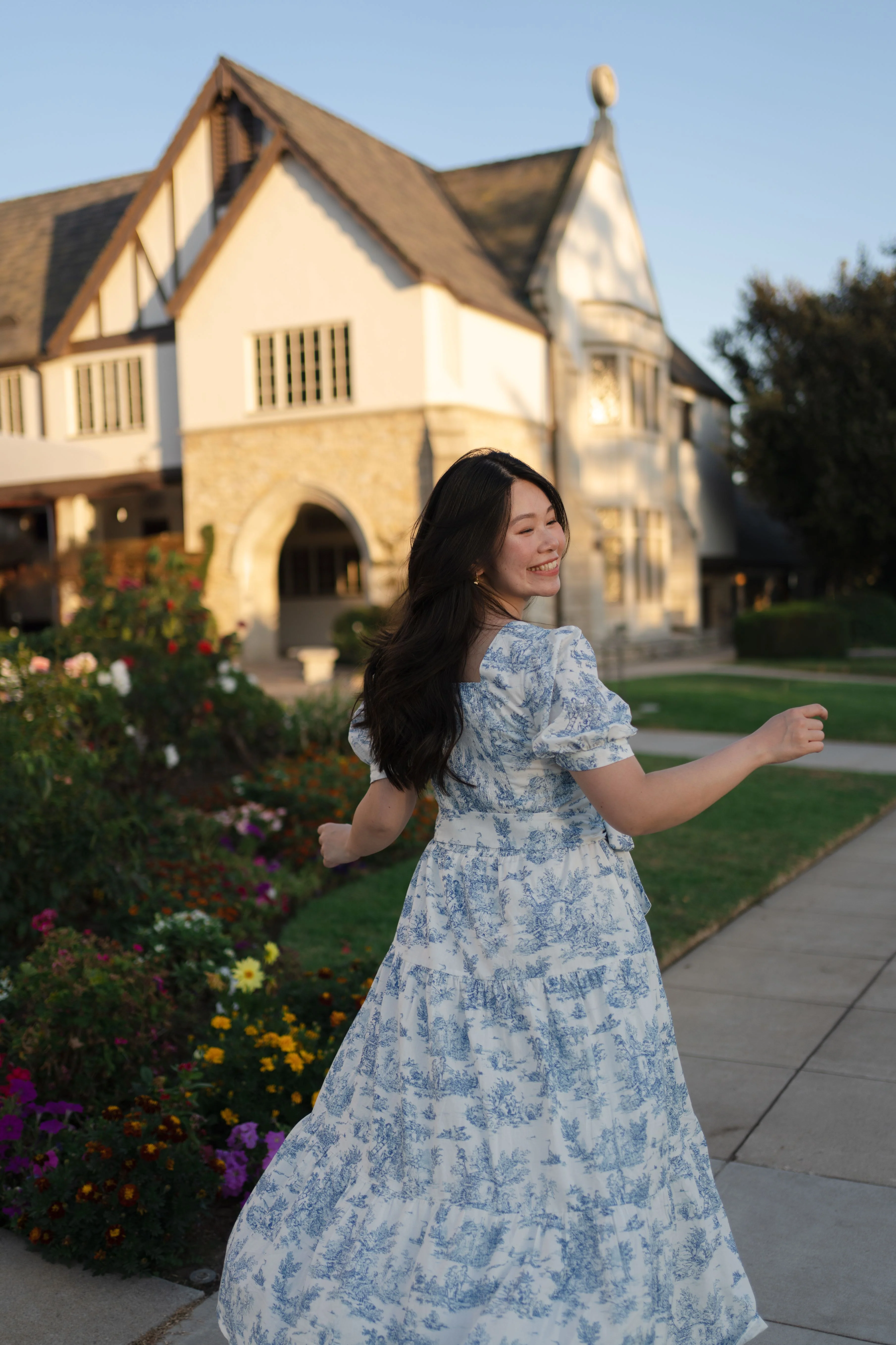 Versa Cotton Dress with Nursing Zippers in Vintage Blue Toile - Image 5