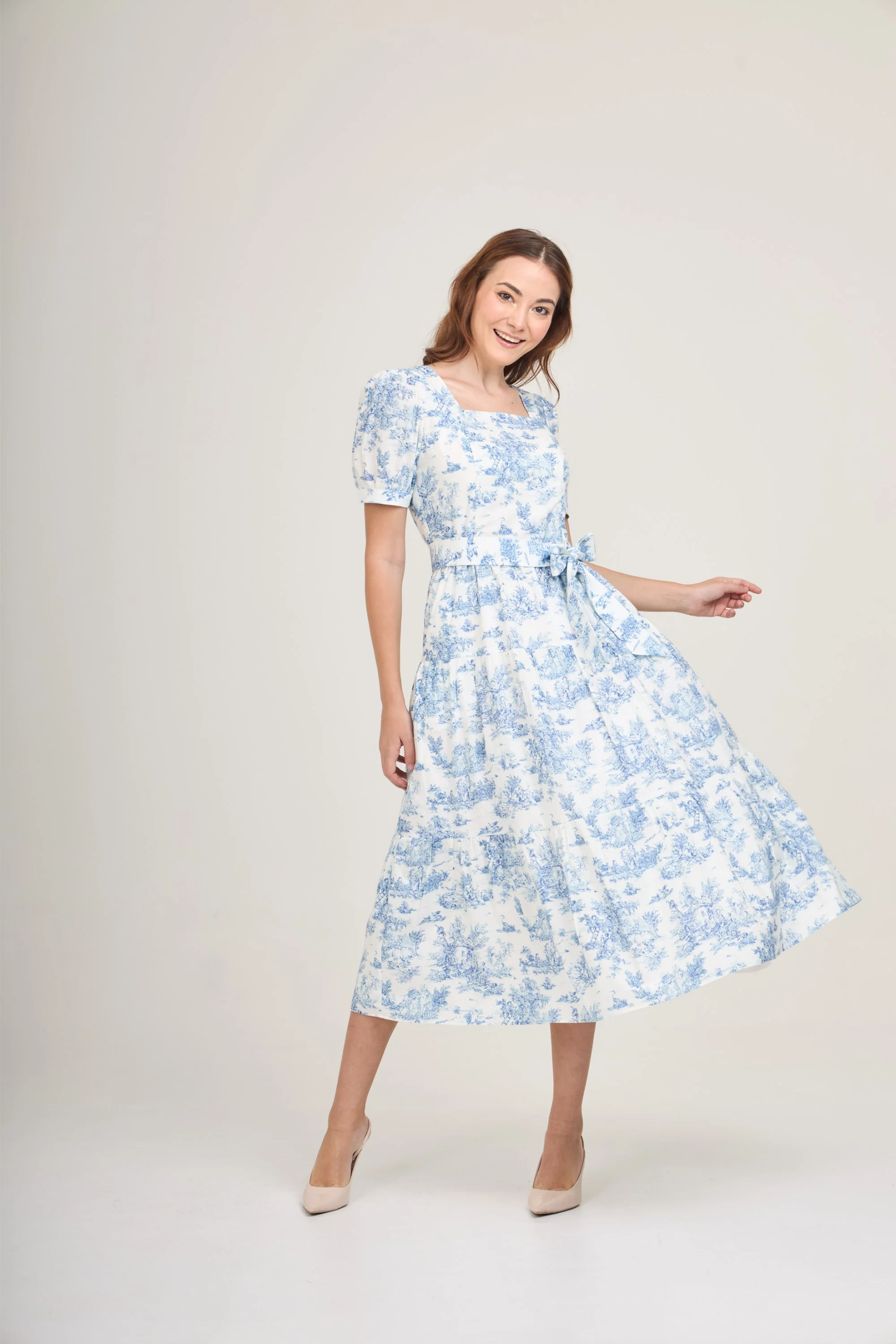 Versa Cotton Dress with Nursing Zippers in Vintage Blue Toile - Image 9
