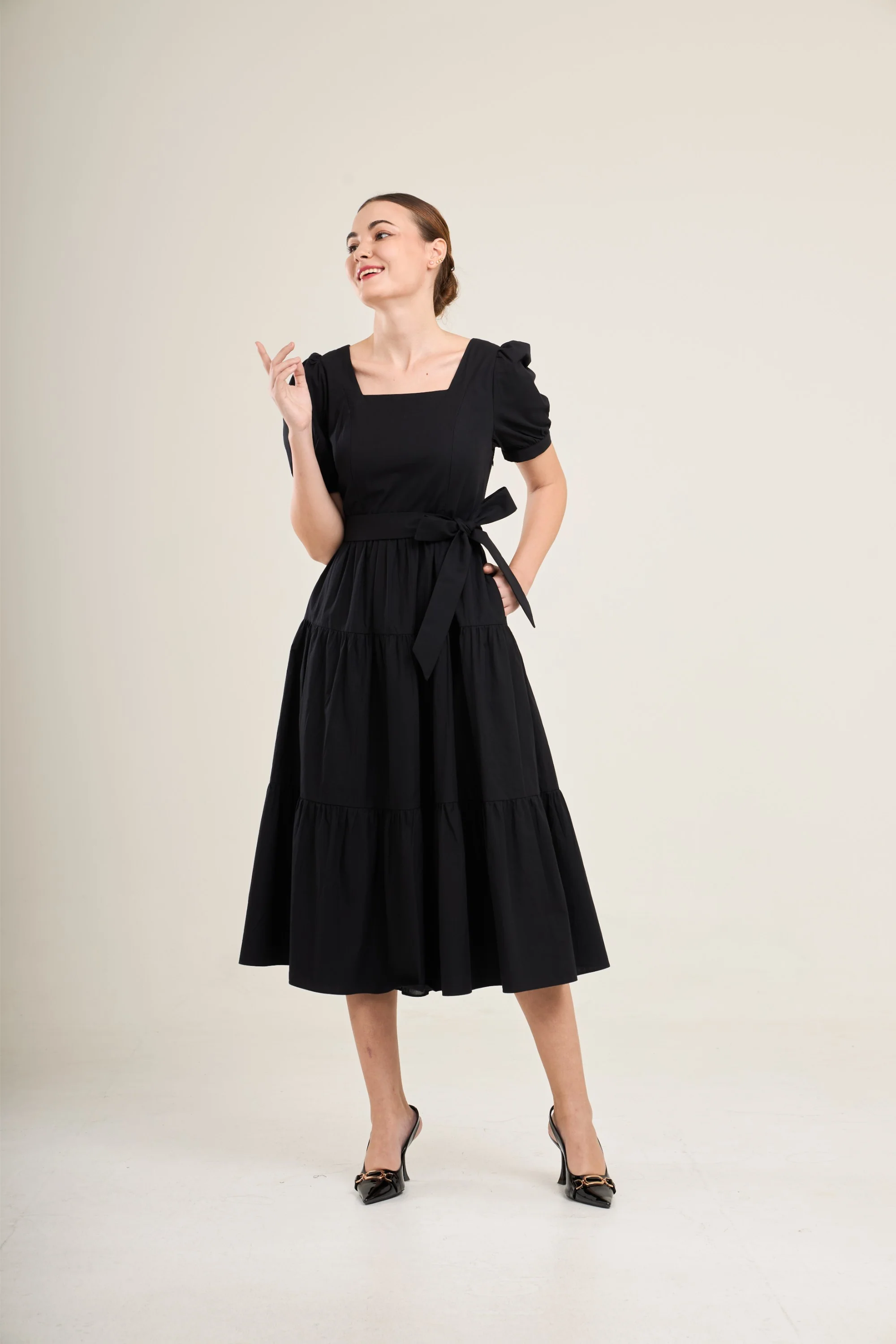 Versa Cotton Dress with Nursing Zippers in Black - Image 10