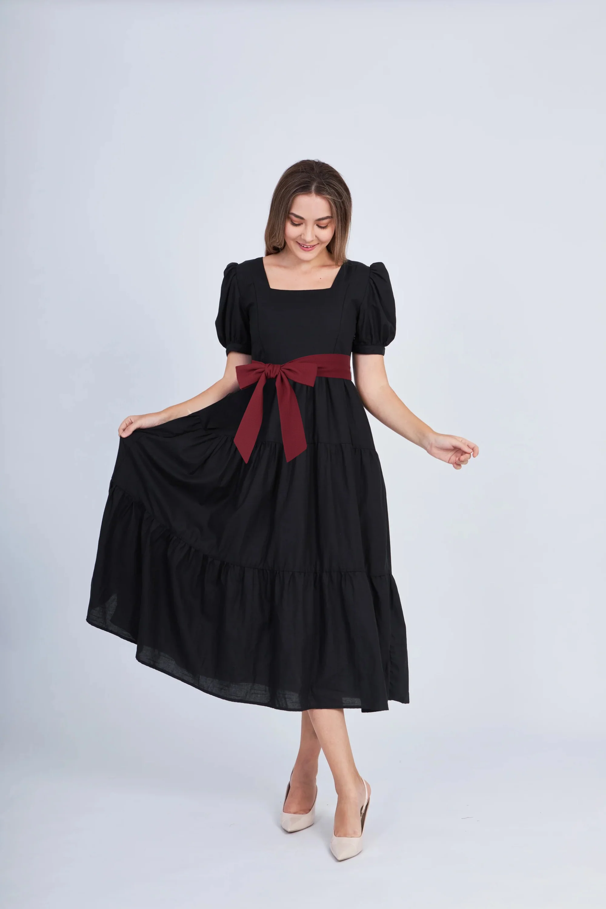 Versa Cotton Dress with Nursing Zippers in Black - Image 11