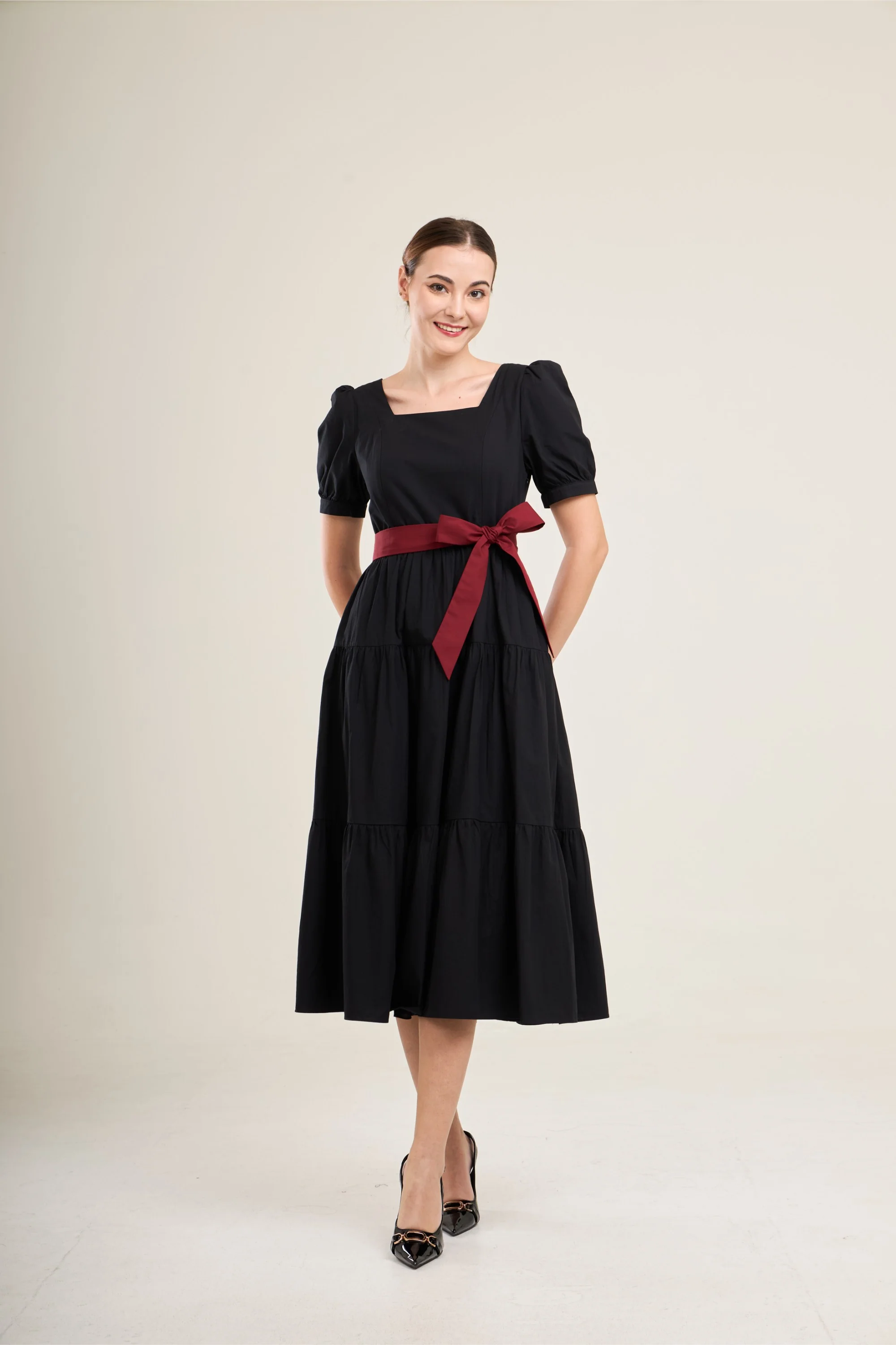 Versa Cotton Dress with Nursing Zippers in Black - Image 5